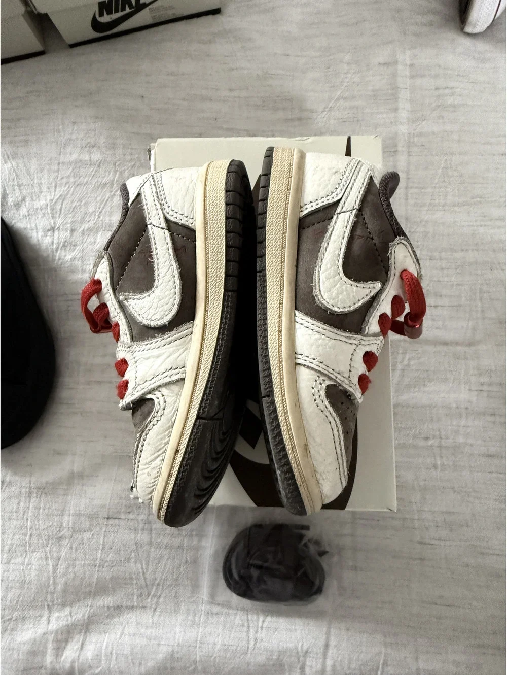 Nike travis scott reverse mocha